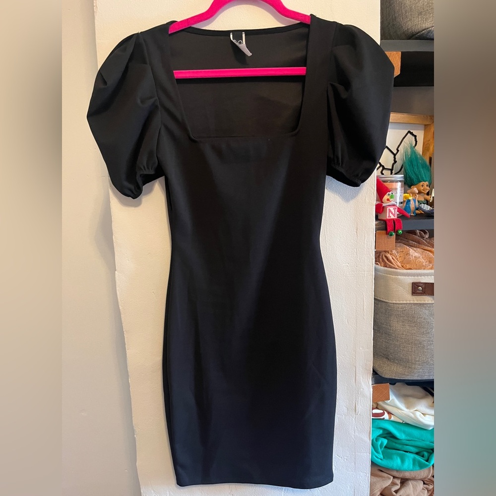 Windsor Puff Sleeve Dress